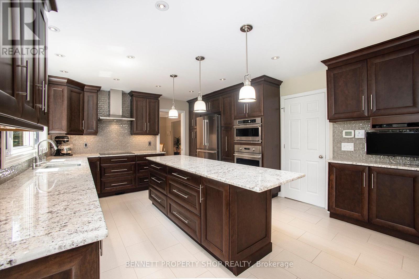 Photo 4 of 1410 Sherruby Way, Ottawa ON