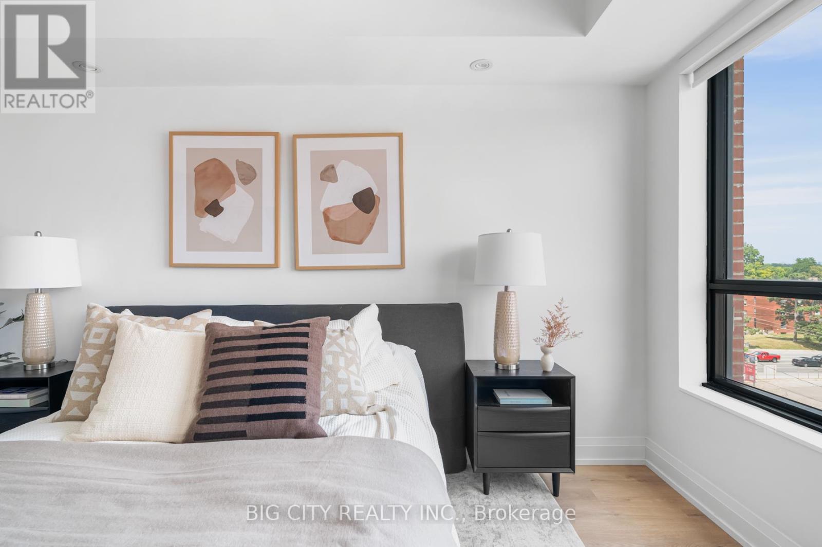 Photo 10 of 415 36 Brentcliffe Road, Toronto ON