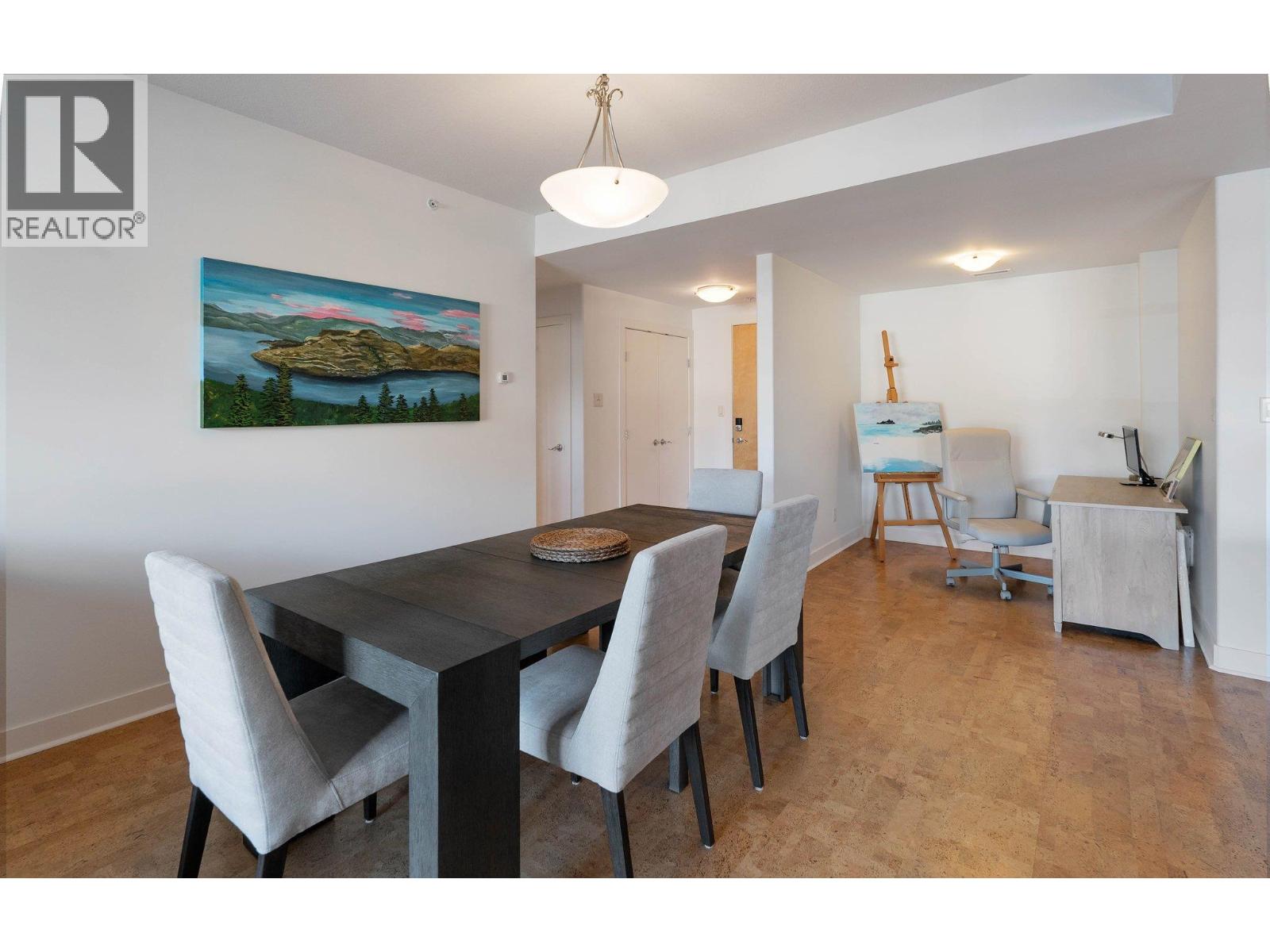 205 1160 Bernard Avenue, Kelowna