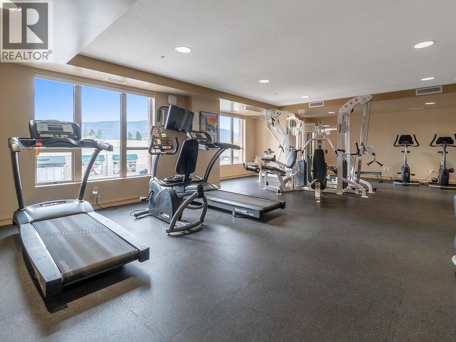 205 1160 Bernard Avenue, Kelowna