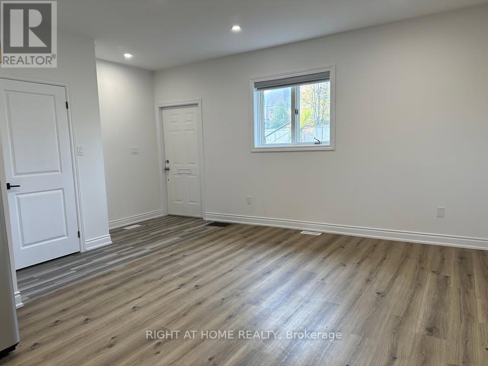 Photo 4 of 700 Winchester Road E, Whitby ON