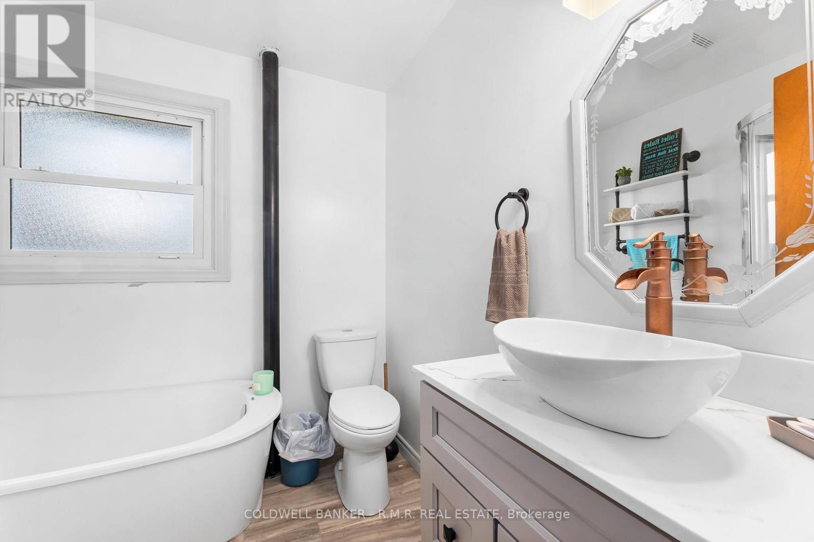 Photo 13 of 19 Parkway Crescent, Clarington ON