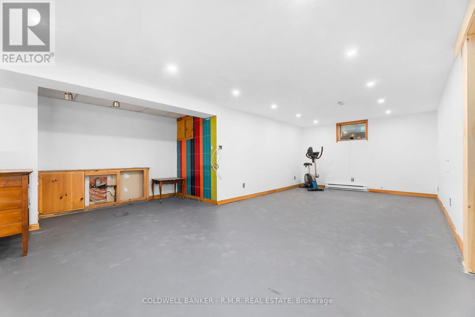 Photo 17 of 19 Parkway Crescent, Clarington ON