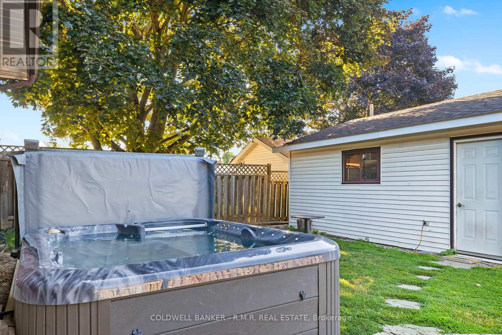 Photo 22 of 19 Parkway Crescent, Clarington ON