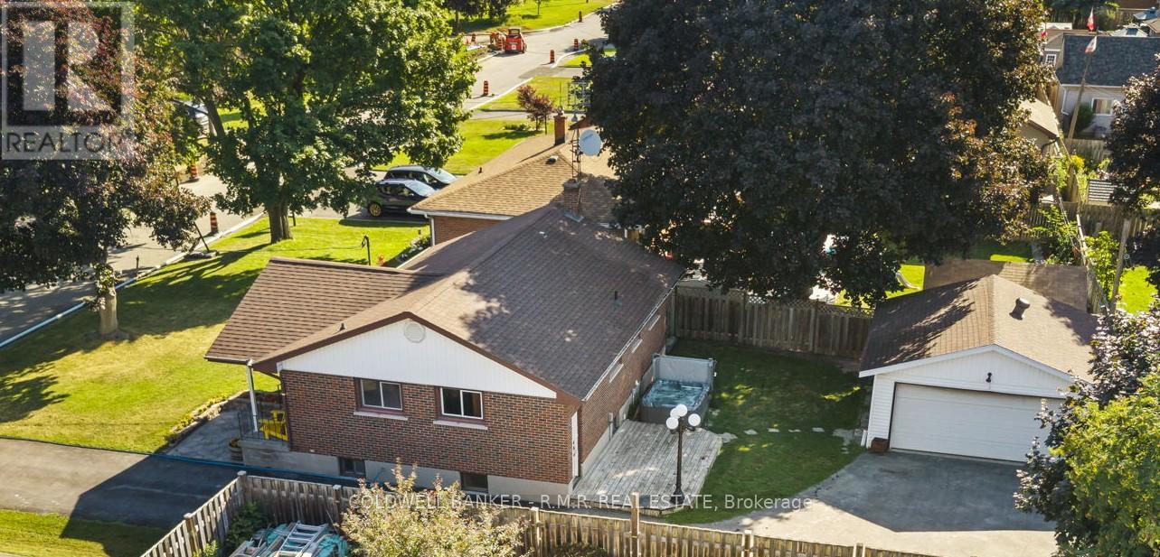 Photo 25 of 19 Parkway Crescent, Clarington ON
