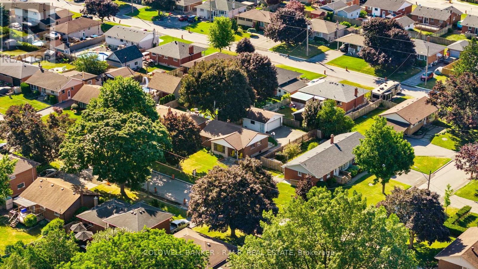 Photo 26 of 19 Parkway Crescent, Clarington ON