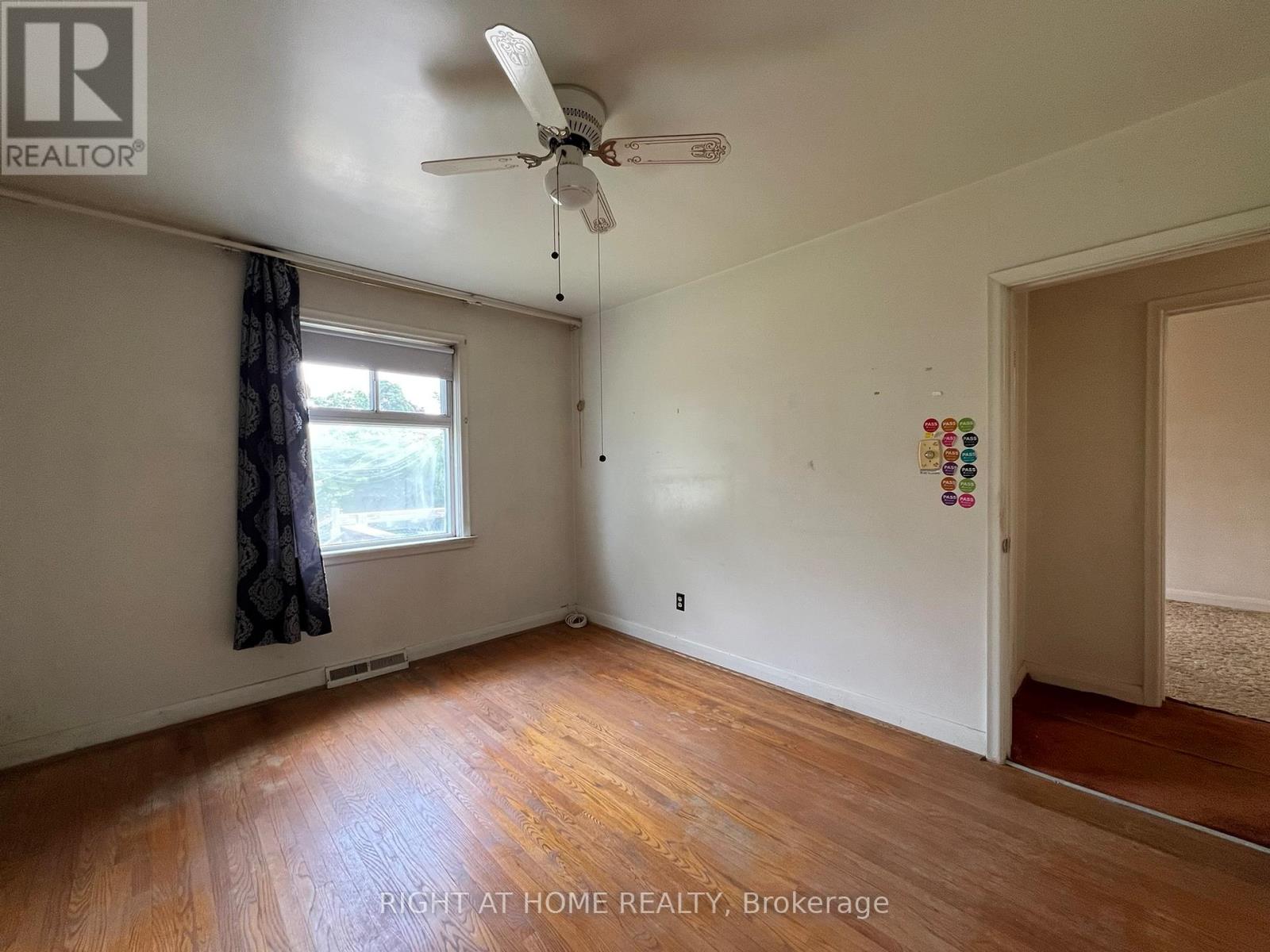 Photo 27 of 25 Heatherglen Road, Toronto ON