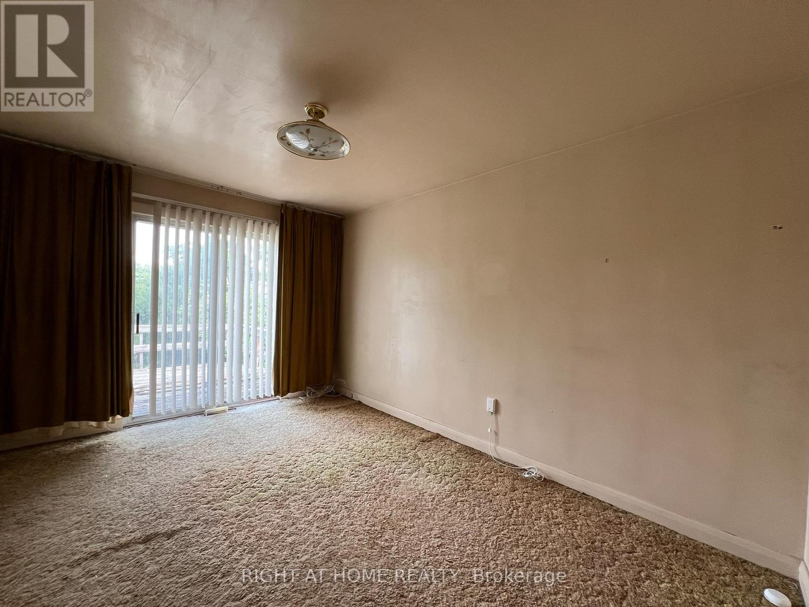 Photo 24 of 25 Heatherglen Road, Toronto ON