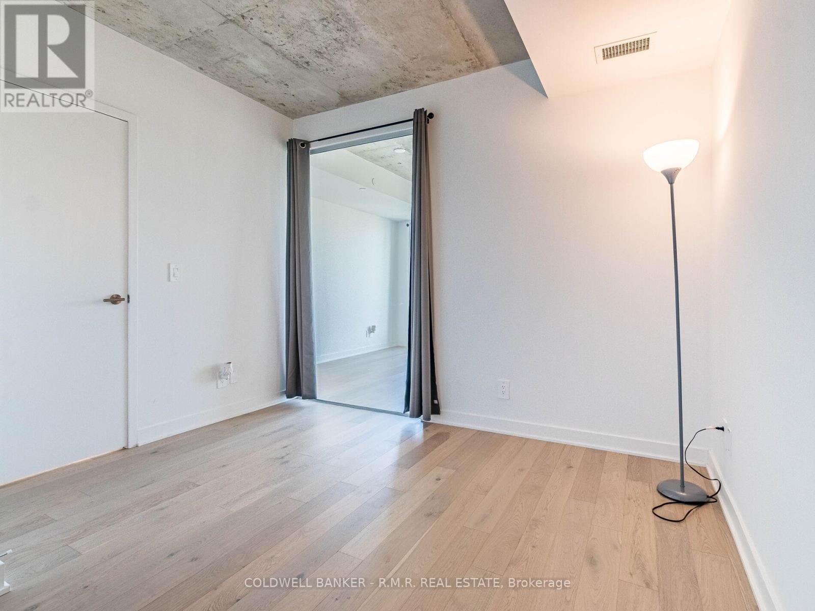 Photo 9 of 703 2720 Dundas Street W, Toronto ON
