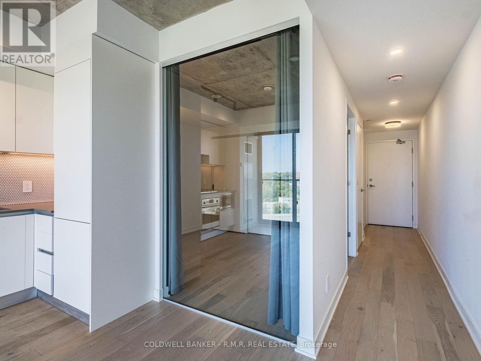 Photo 32 of 703 2720 Dundas Street W, Toronto ON