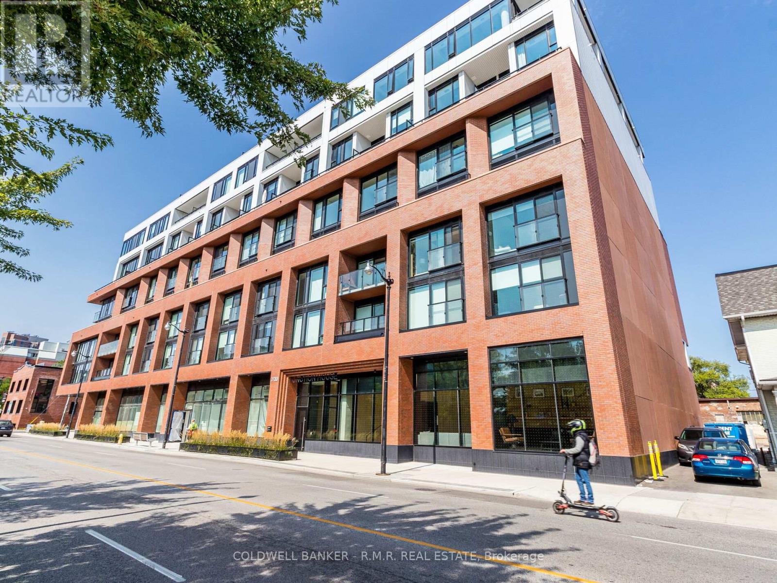 Photo 1 of 703 2720 Dundas Street W, Toronto ON