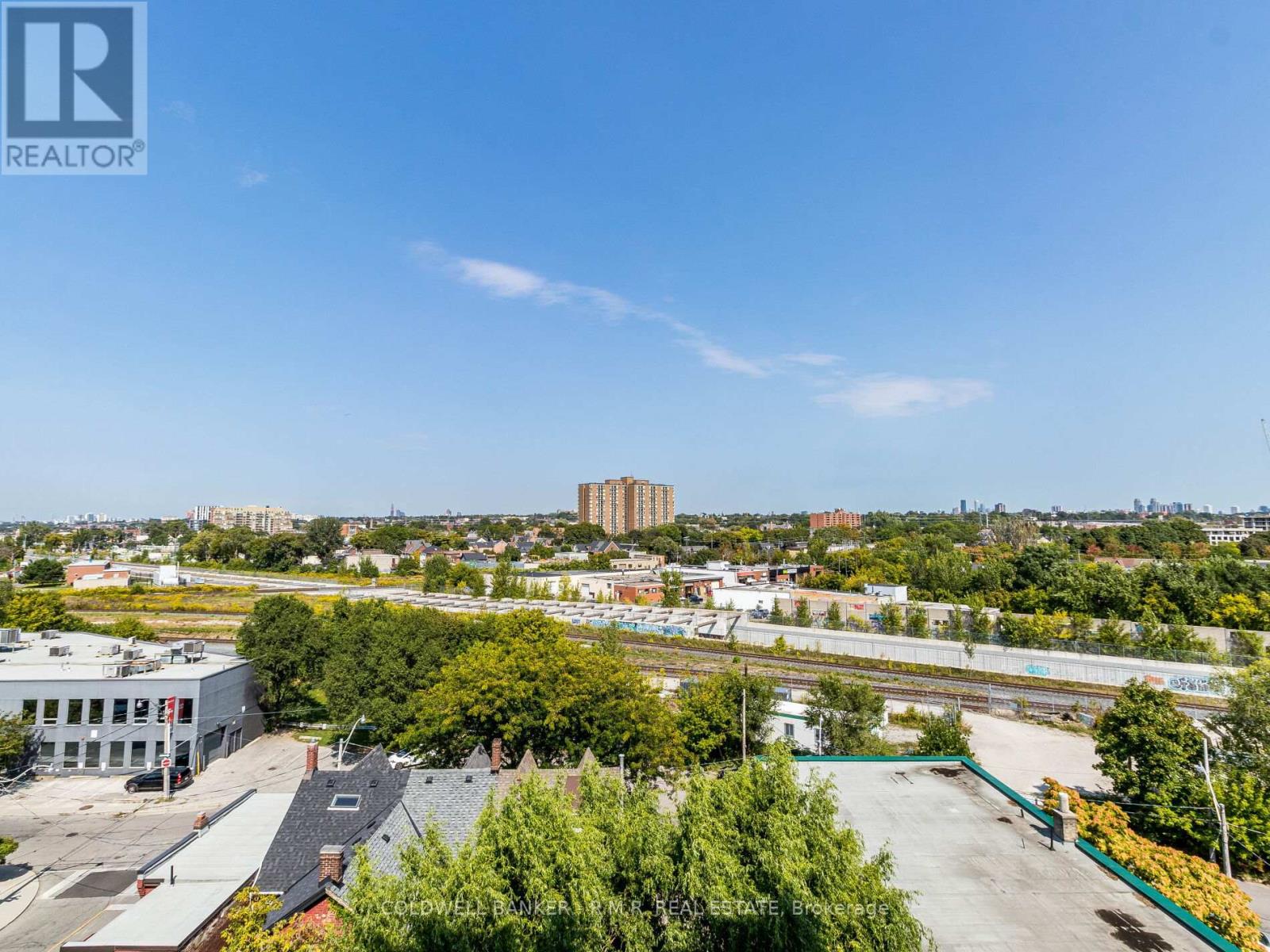 Photo 20 of 703 2720 Dundas Street W, Toronto ON