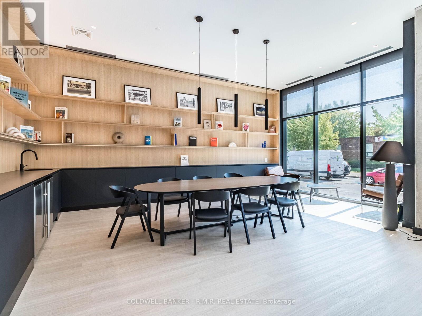 Photo 22 of 703 2720 Dundas Street W, Toronto ON