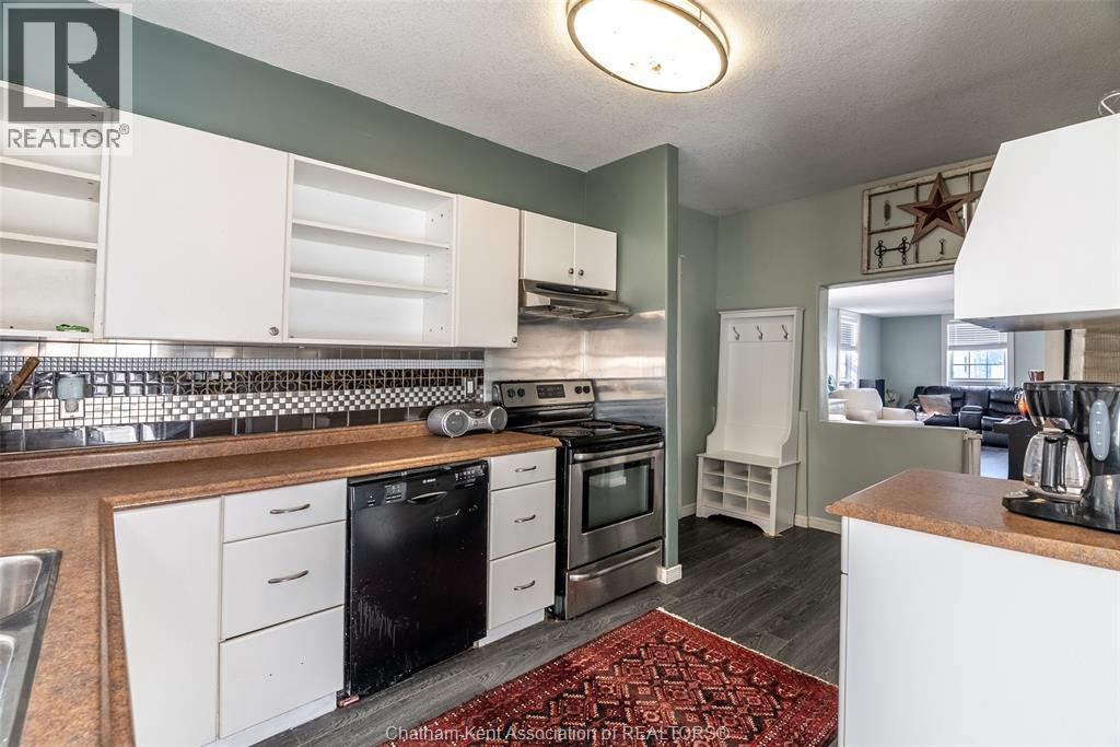 Photo 10 of 67 Pine Street, Chatham ON