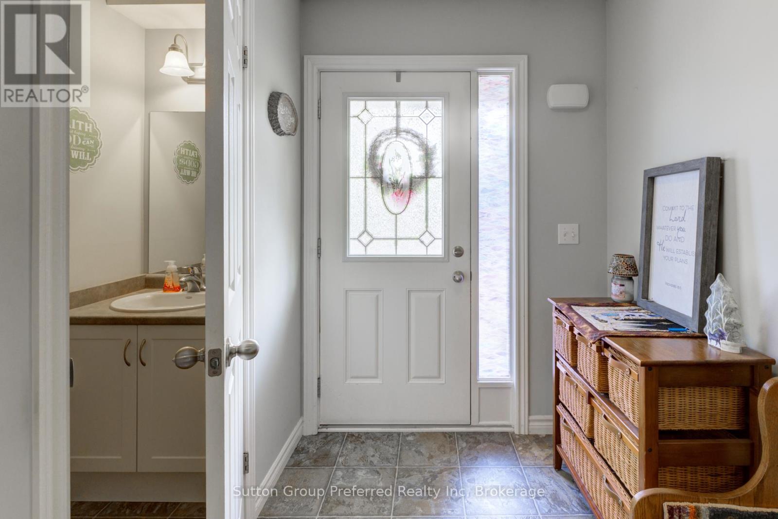 Photo 5 of 3 176 Ferguson Drive, Woodstock ON