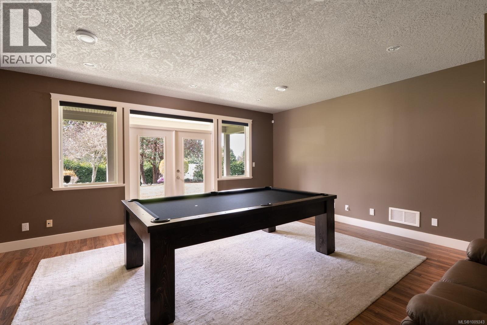 Photo 23 of 724 Bossi Pl, Saanich BC