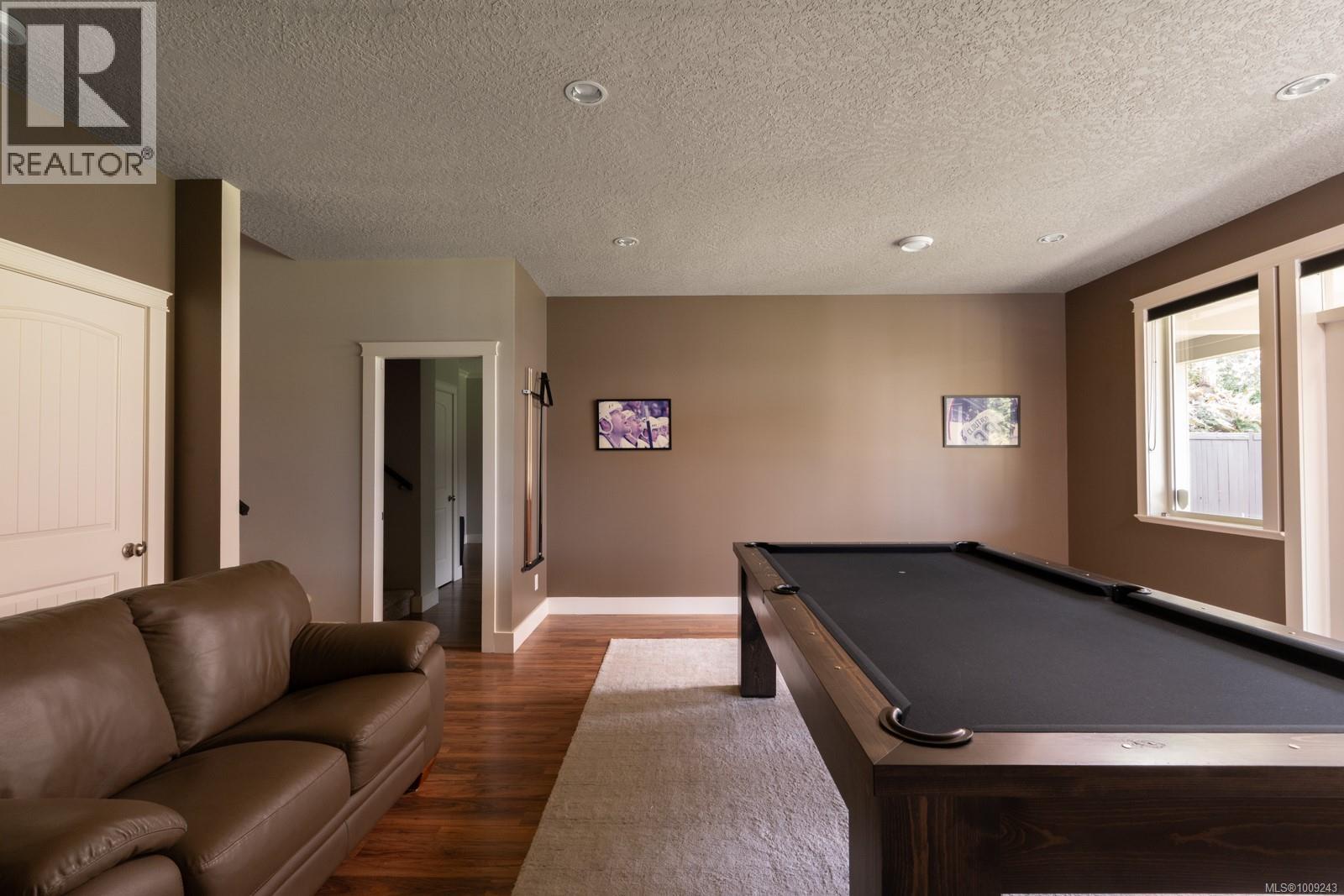 Photo 20 of 724 Bossi Pl, Saanich BC