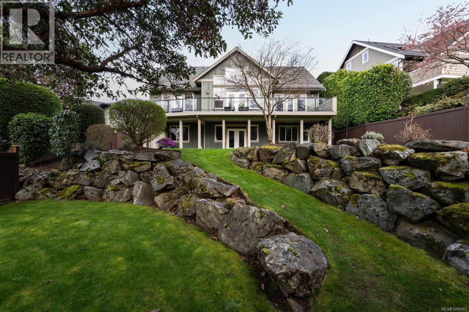 Photo 27 of 724 Bossi Pl, Saanich BC