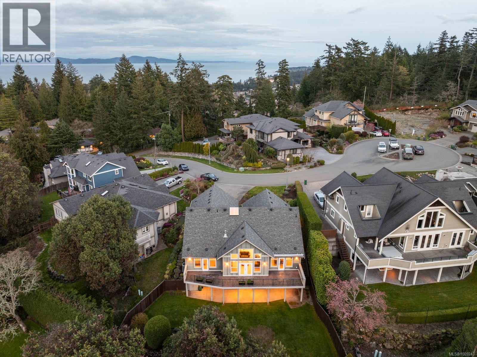 Photo 31 of 724 Bossi Pl, Saanich BC