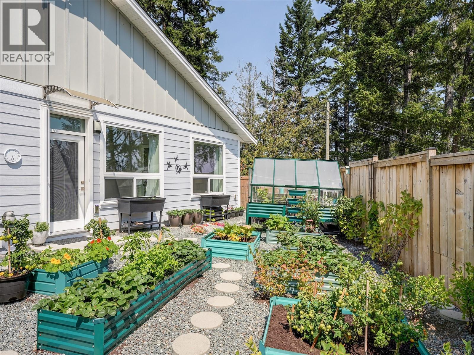 Photo 12 of 2407 Mountain Heights Dr, Sooke BC