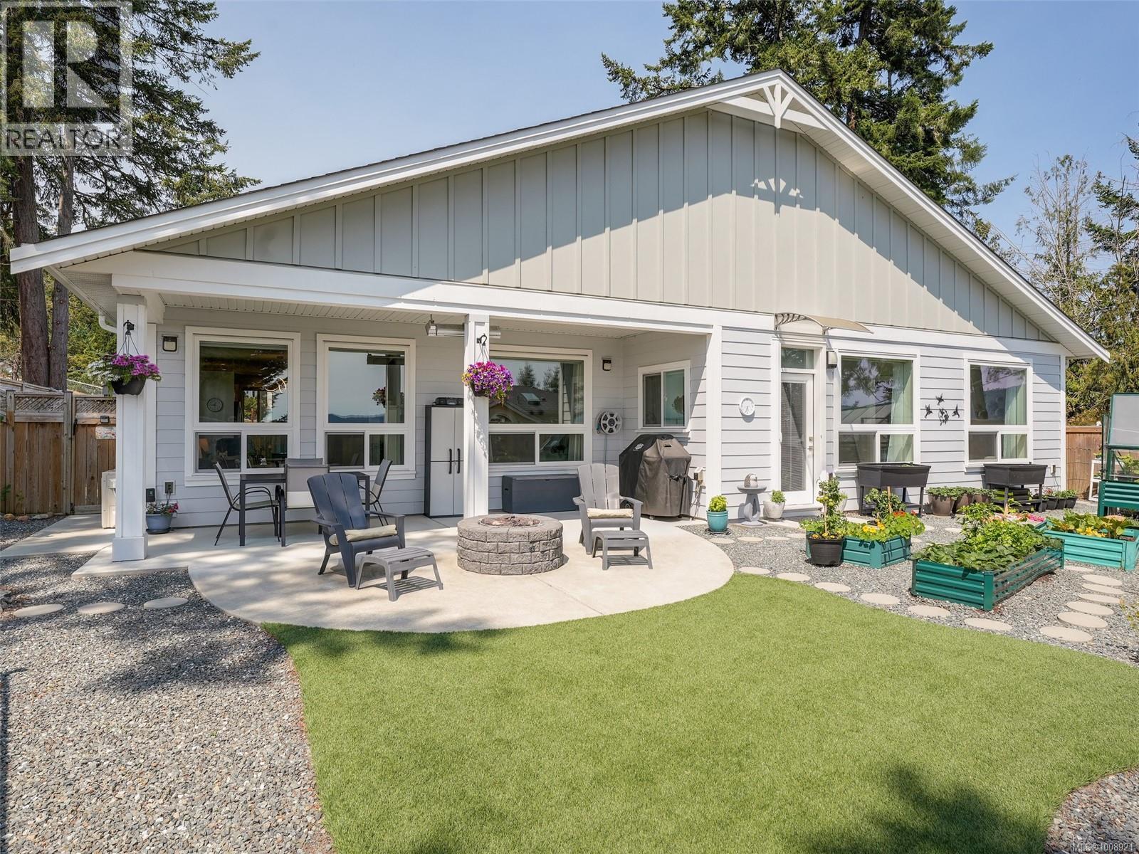 Photo 3 of 2407 Mountain Heights Dr, Sooke BC