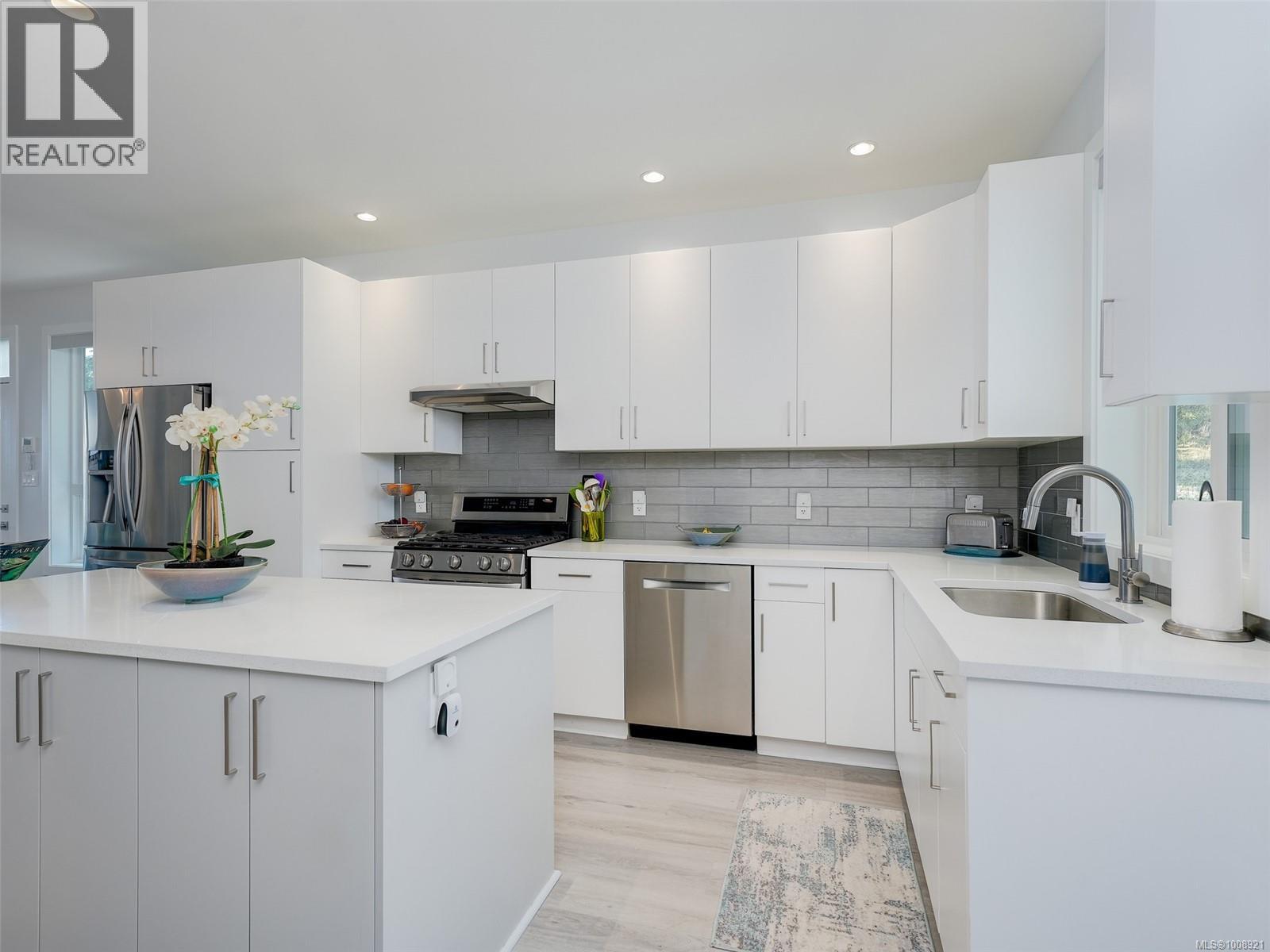 Photo 22 of 2407 Mountain Heights Dr, Sooke BC