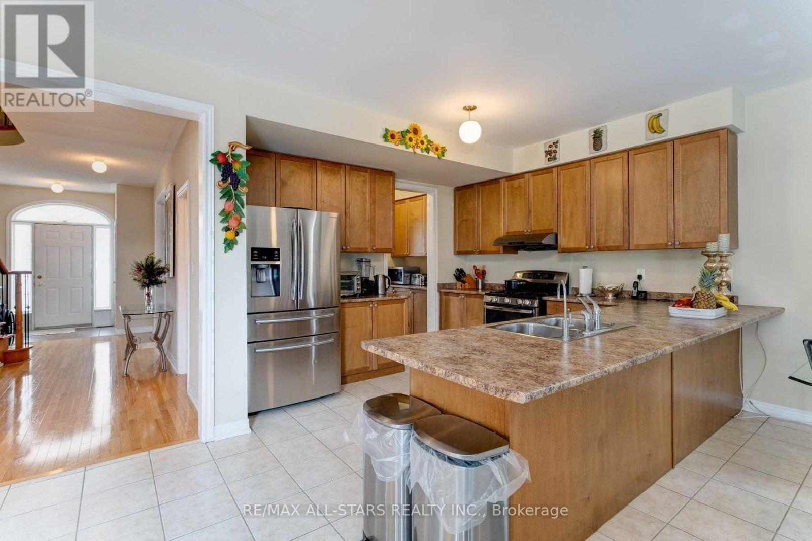 Photo 14 of 18 Orr Farm Road, Markham ON