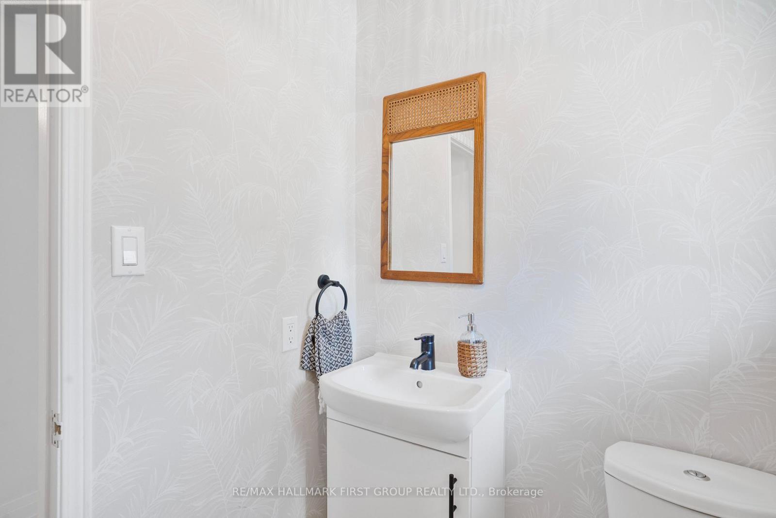 Photo 40 of 974 Vance Crescent, Innisfil ON