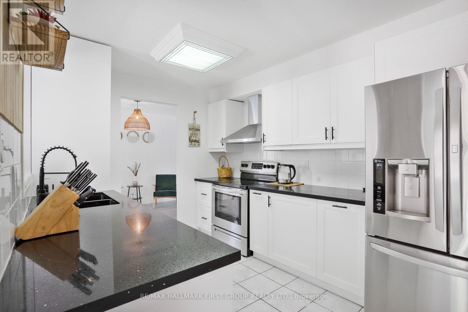 Photo 16 of 974 Vance Crescent, Innisfil ON