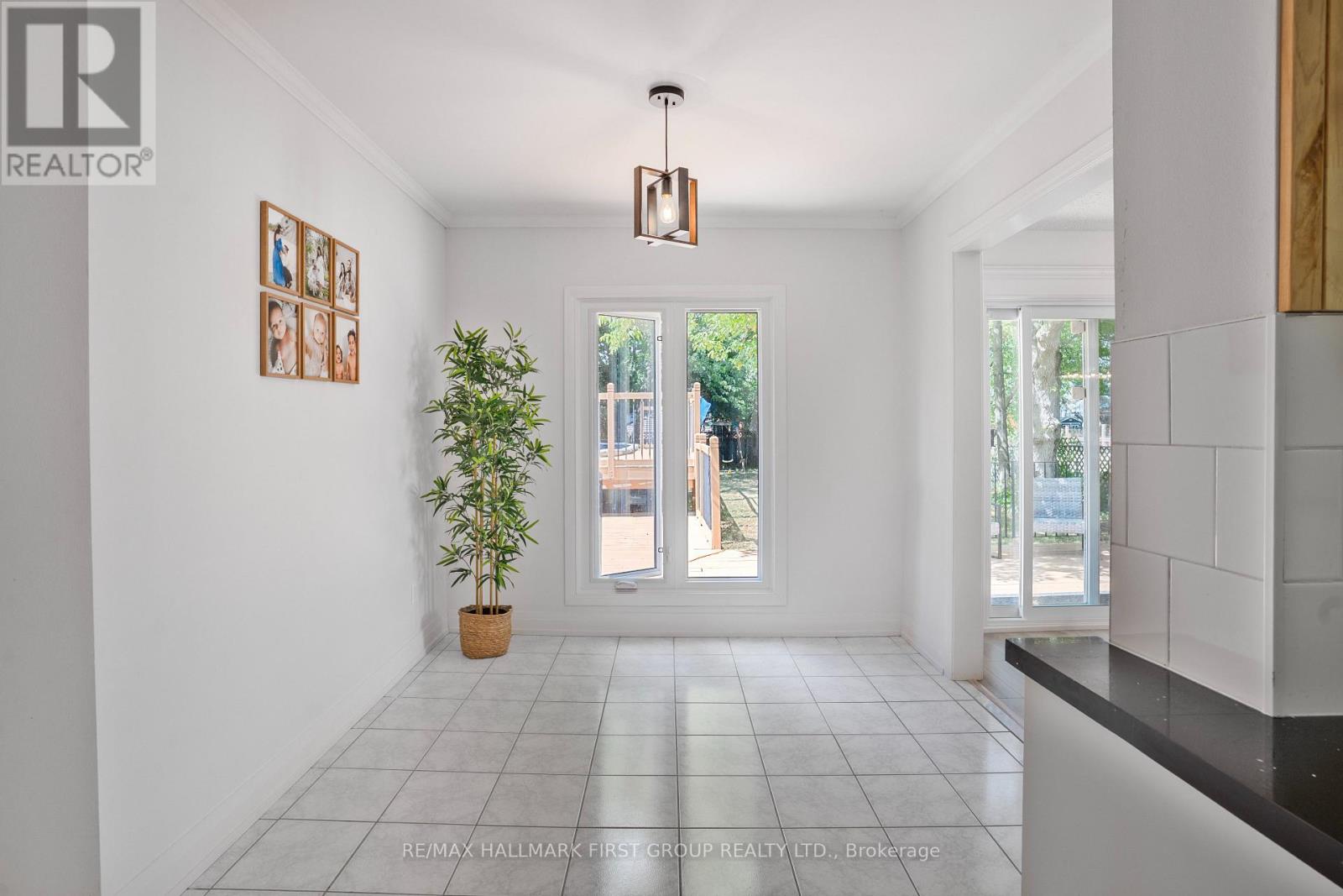 Photo 15 of 974 Vance Crescent, Innisfil ON