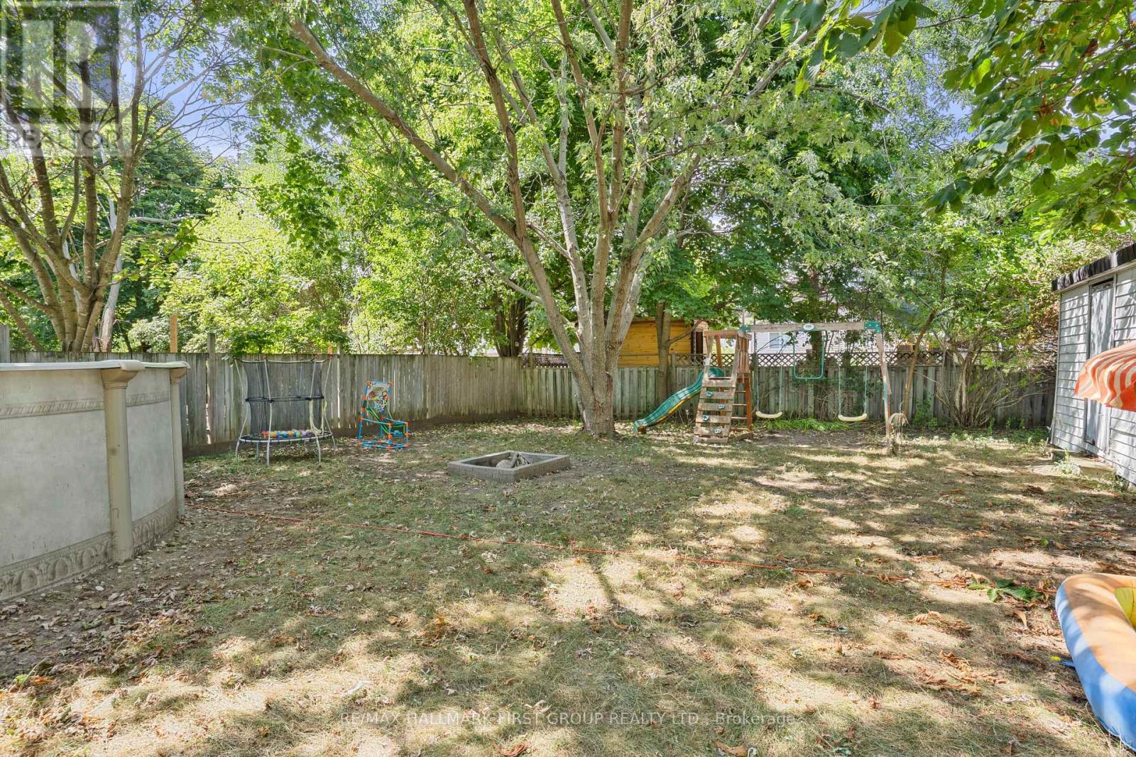 Photo 37 of 974 Vance Crescent, Innisfil ON