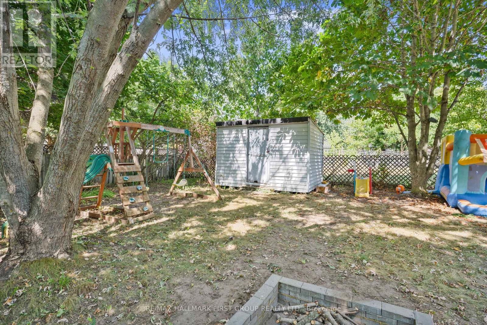 Photo 9 of 974 Vance Crescent, Innisfil ON