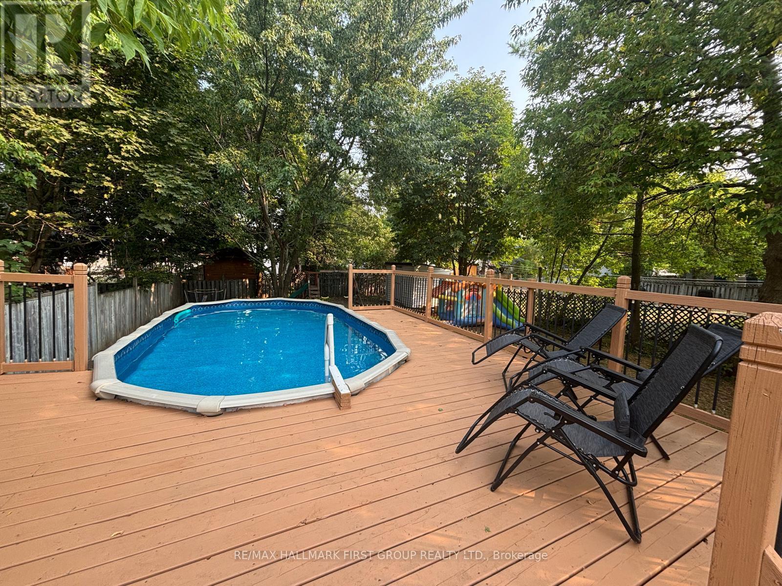 Photo 24 of 974 Vance Crescent, Innisfil ON