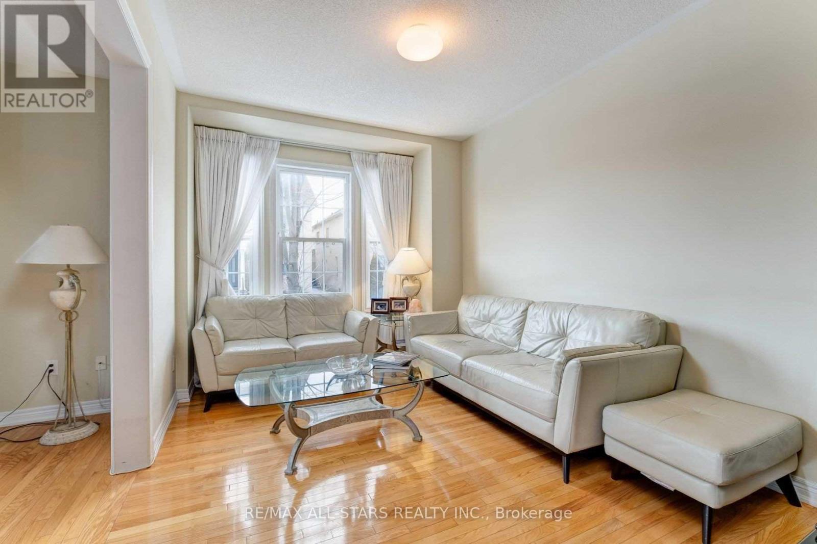Photo 26 of 18 Orr Farm Road, Markham ON