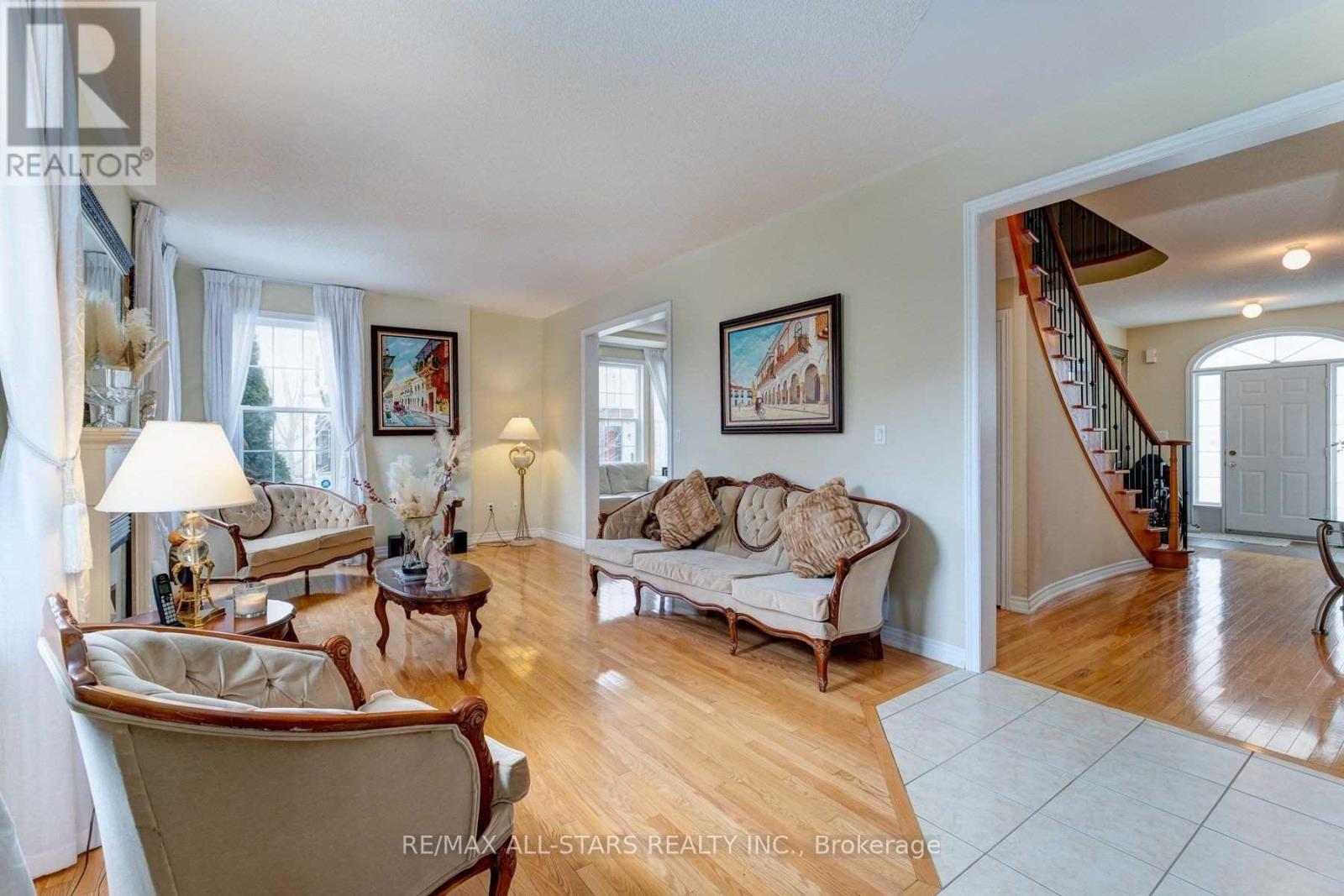 Photo 25 of 18 Orr Farm Road, Markham ON