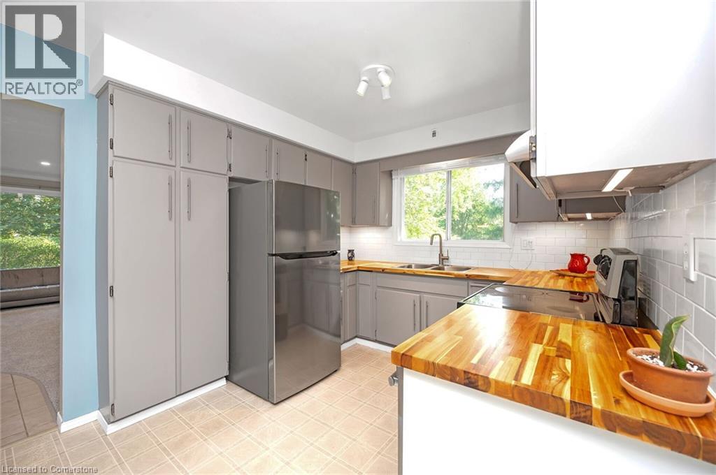 Photo 14 of 520 Concession 3 Road, Wilsonville ON