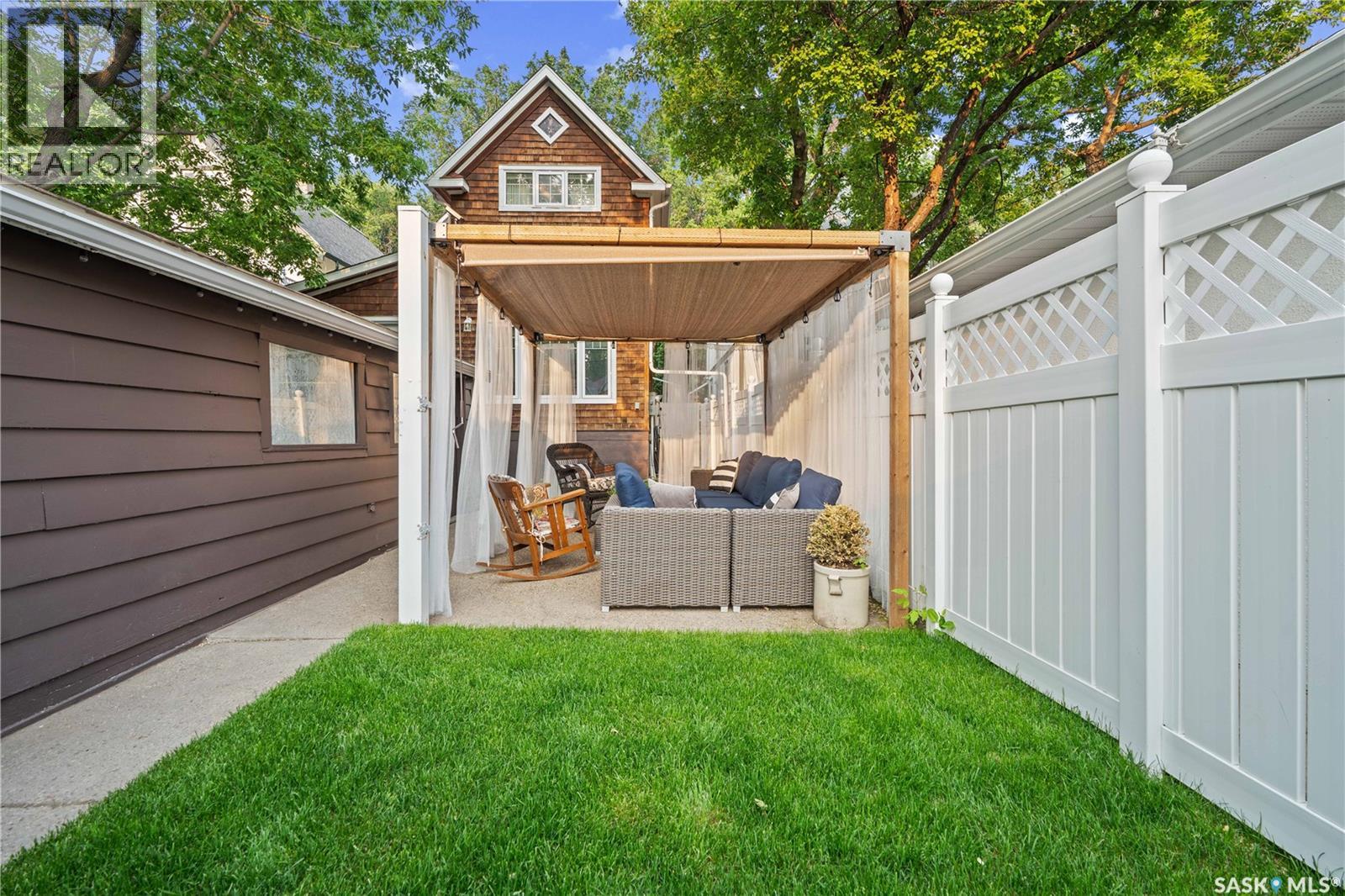 Photo 33 of 2852 Rae Street, Regina SK