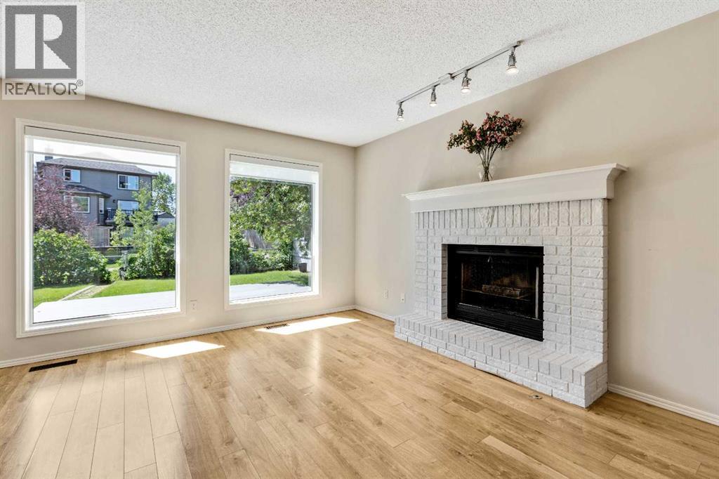 Single Family House for Sale in  Somerset Close SW Somerset Calgary 