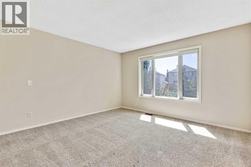 Single Family House for Sale in  Somerset Close SW Somerset Calgary 