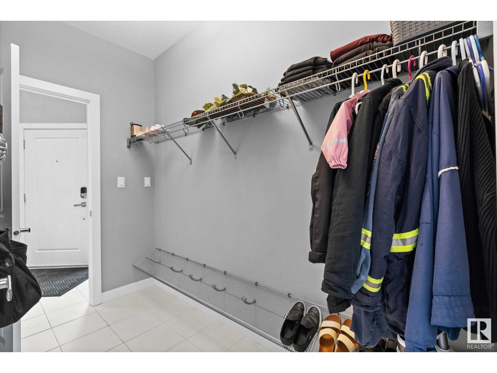 Photo 3 of 78 Woodhill Ln, Fort Saskatchewan AB