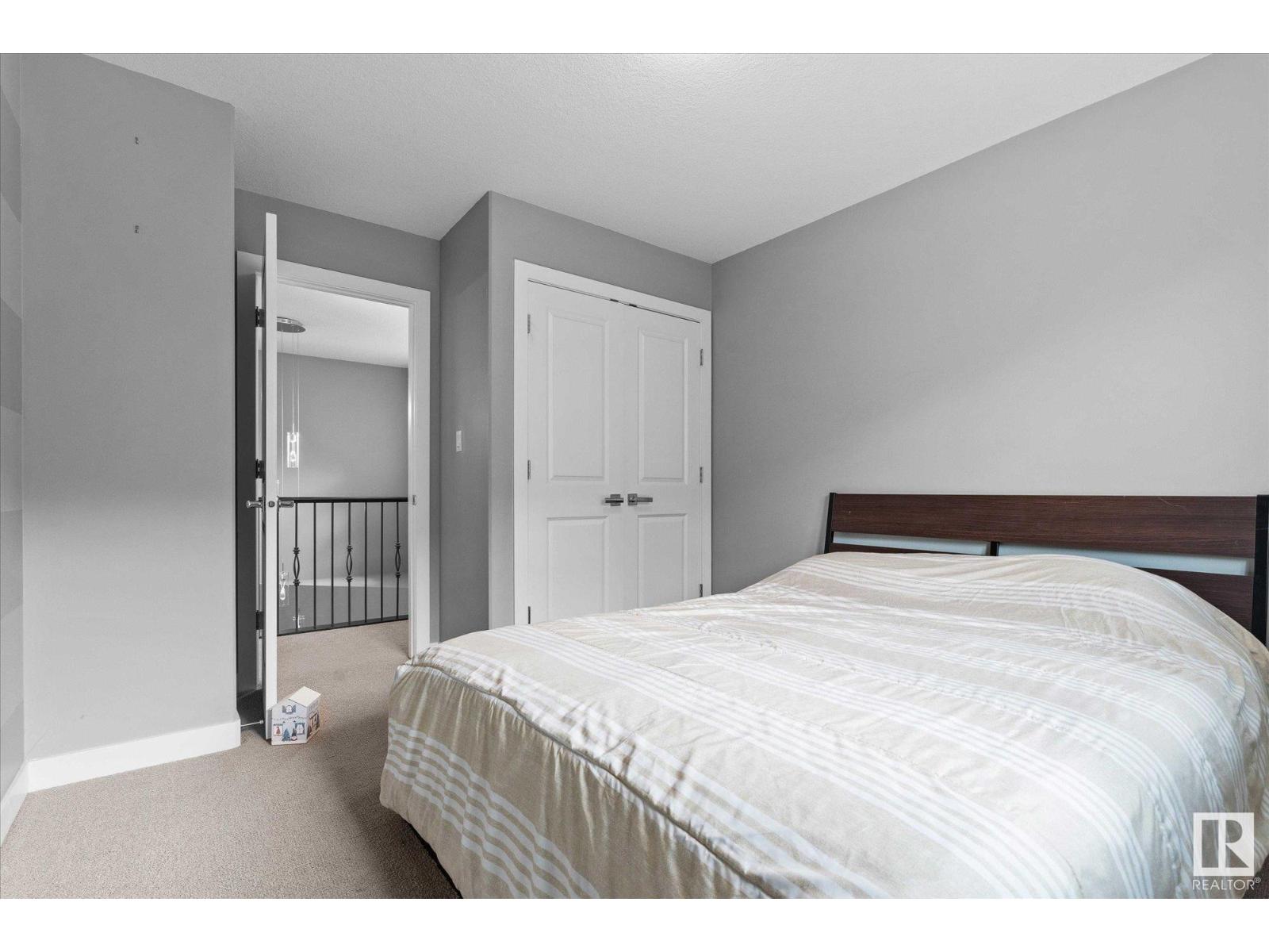 Photo 12 of 78 Woodhill Ln, Fort Saskatchewan AB
