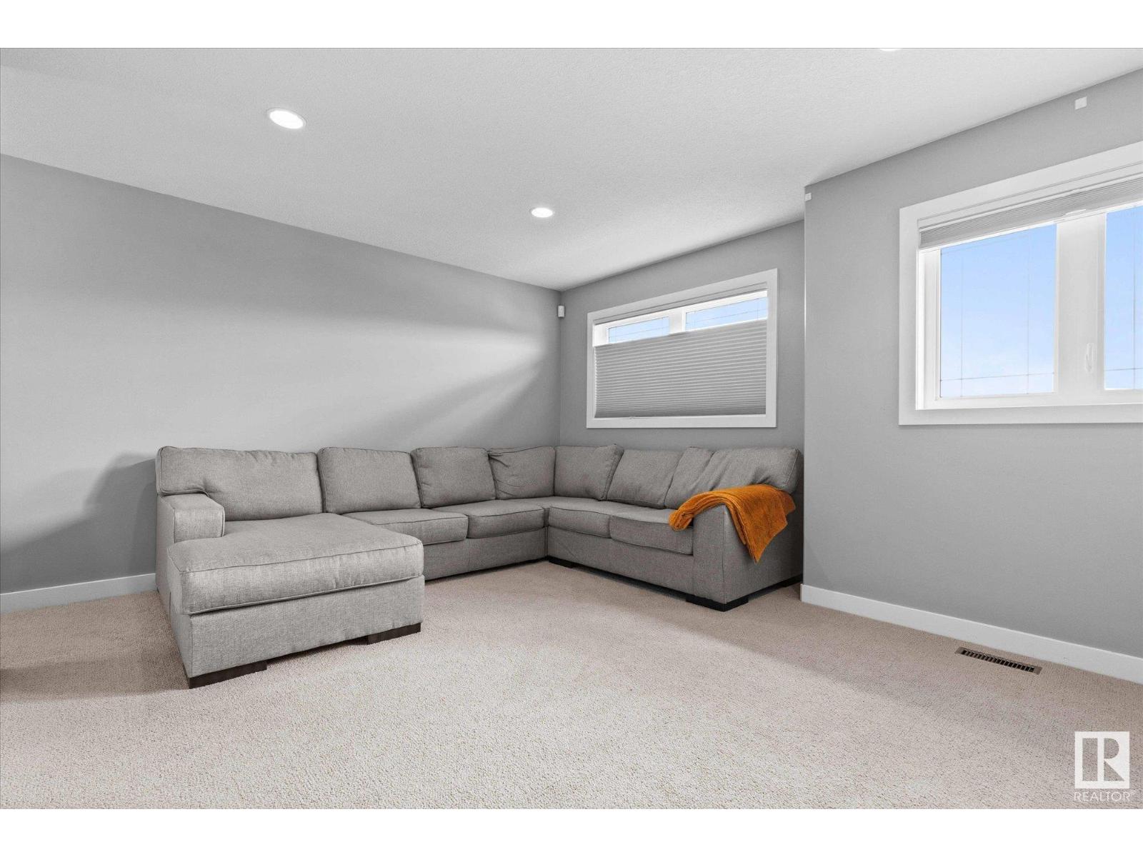 Photo 17 of 78 Woodhill Ln, Fort Saskatchewan AB