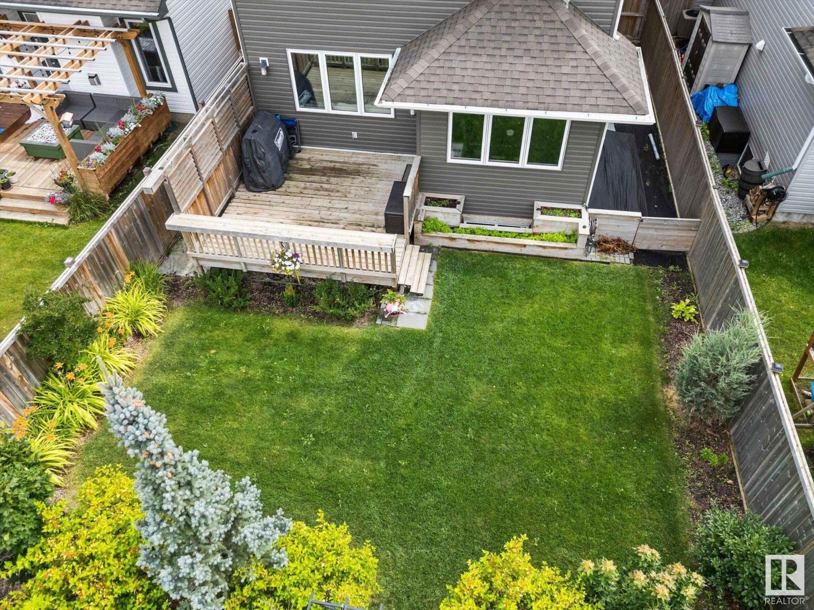 Photo 5 of 78 Woodhill Ln, Fort Saskatchewan AB