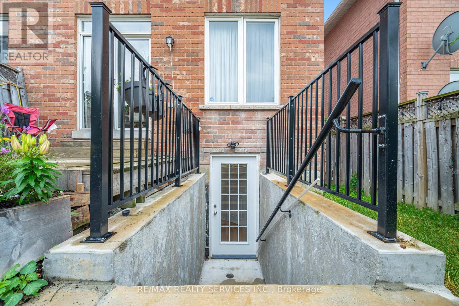 Photo 45 of 12 Rainy Dale Road, Brampton ON