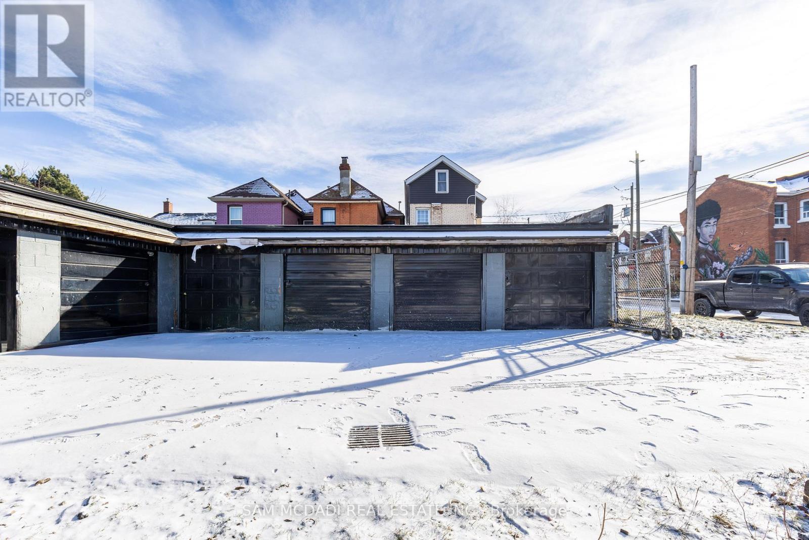 Photo 11 of 107 Robert Street, Hamilton ON