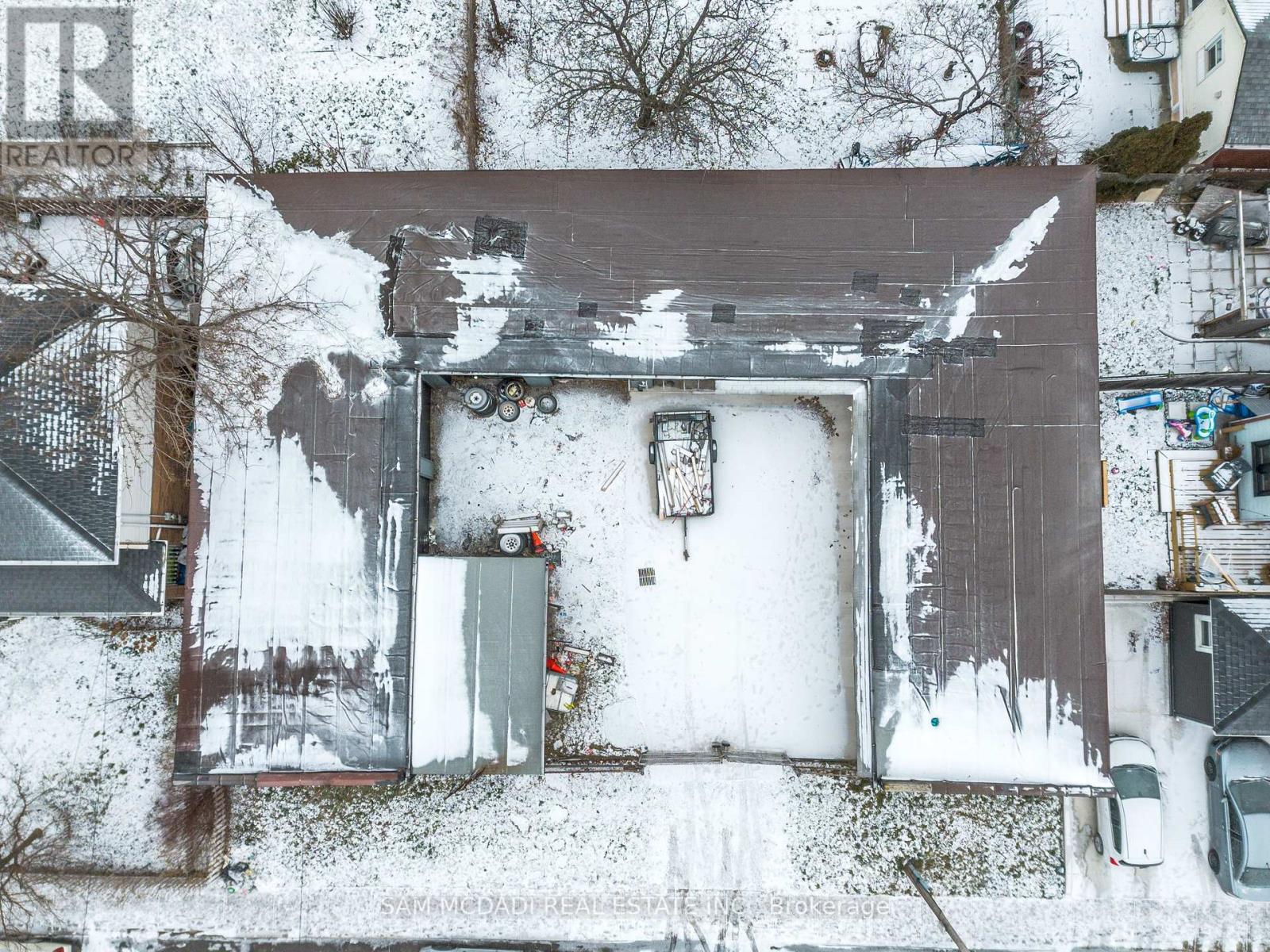 Photo 4 of 107 Robert Street, Hamilton ON