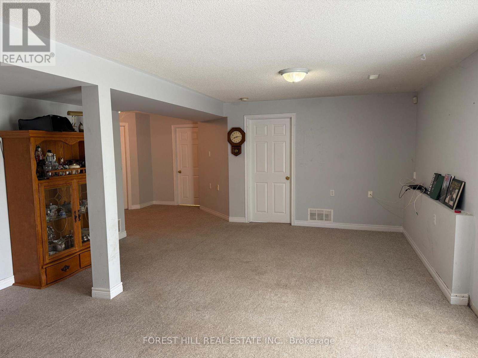 Photo 3 of 1013 Silverdale Road, Peterborough West ON