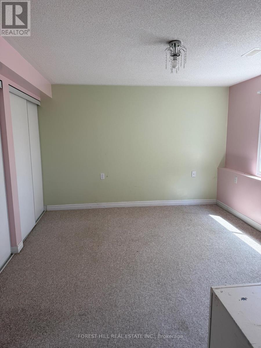 Photo 7 of 1013 Silverdale Road, Peterborough West ON