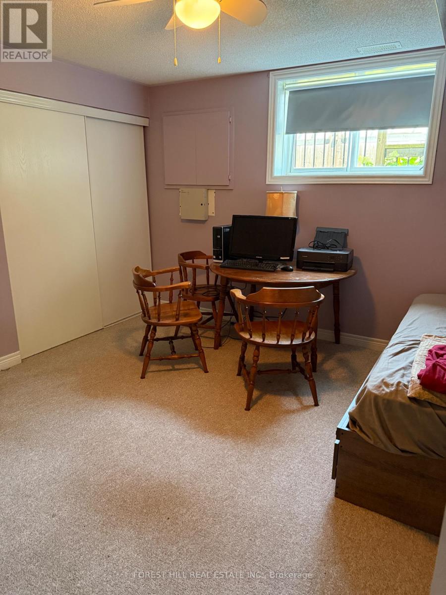 Photo 8 of 1013 Silverdale Road, Peterborough West ON