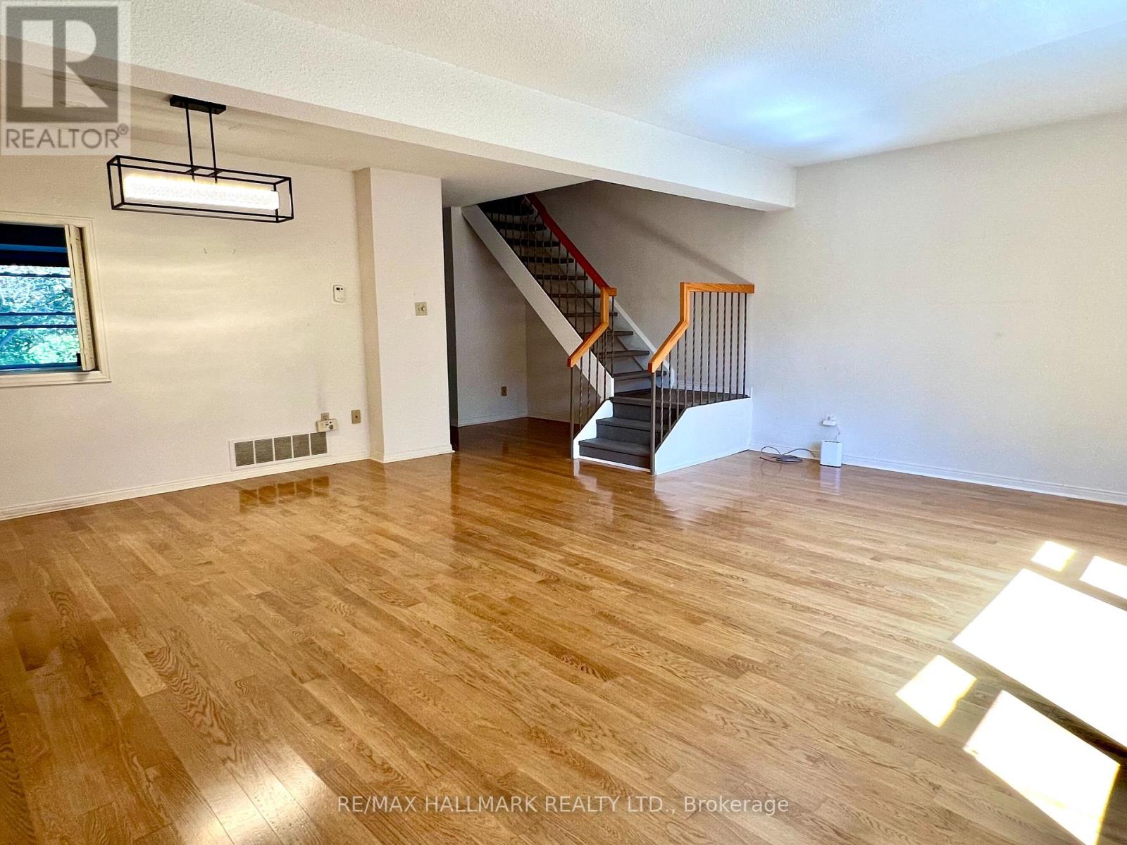 Photo 8 of 1 Red Maple Court, Toronto ON
